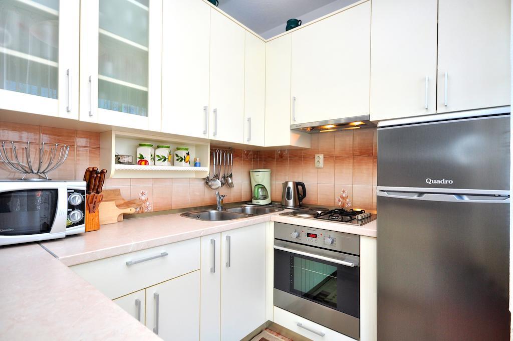 Apartments Sakal Trogir Oda fotoğraf