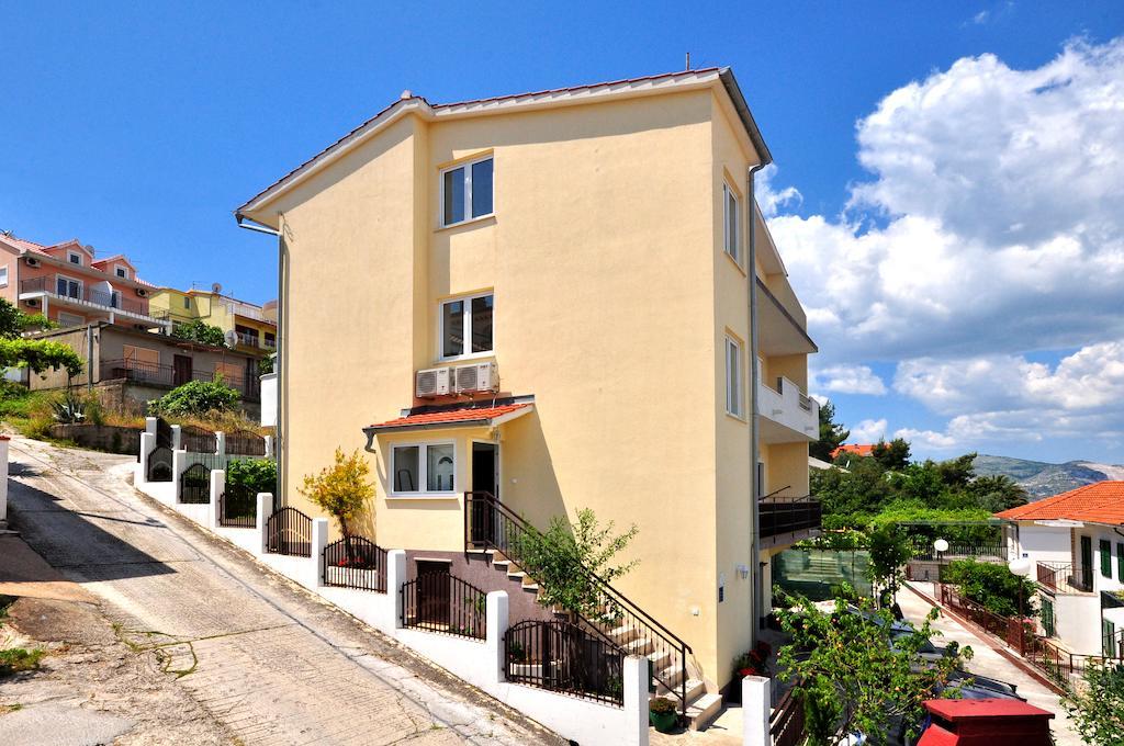 Apartments Sakal Trogir Oda fotoğraf