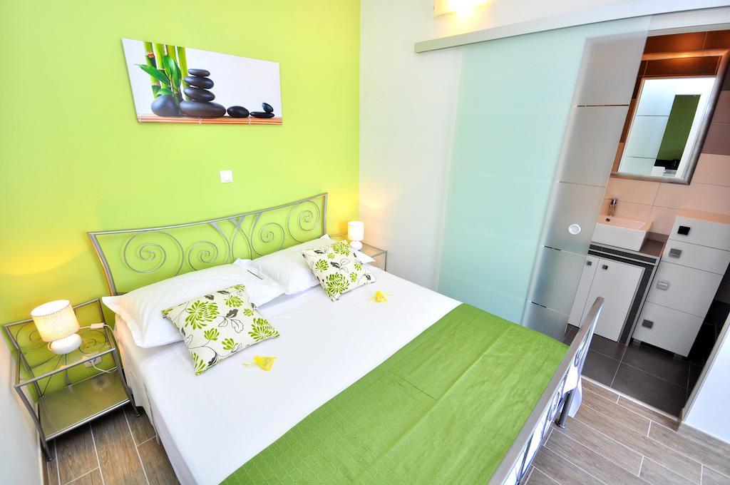 Apartments Sakal Trogir Oda fotoğraf