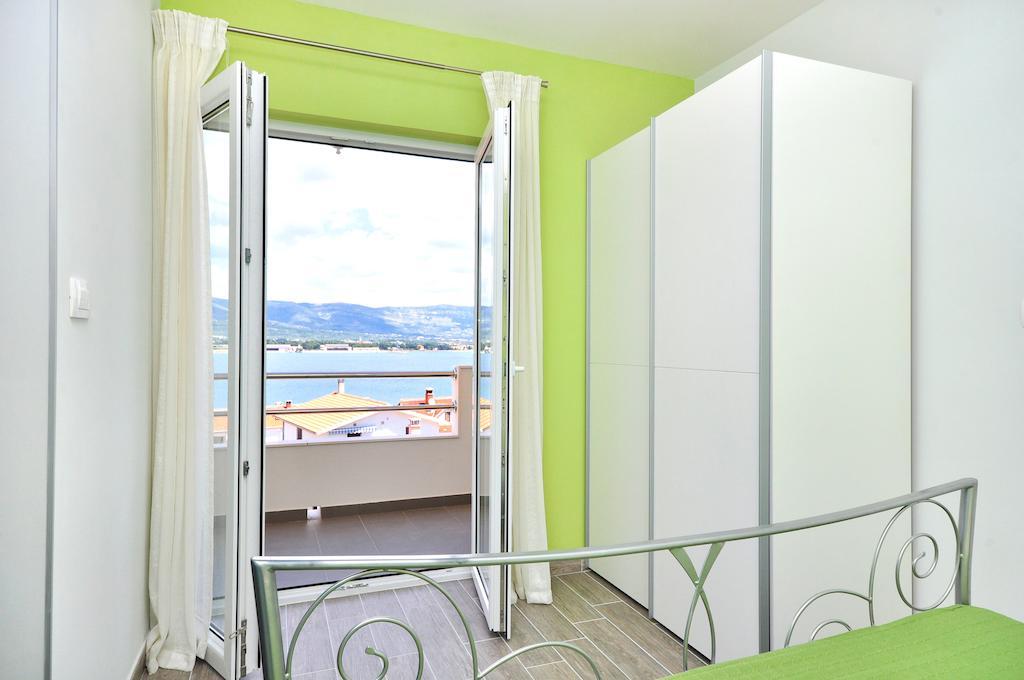Apartments Sakal Trogir Oda fotoğraf